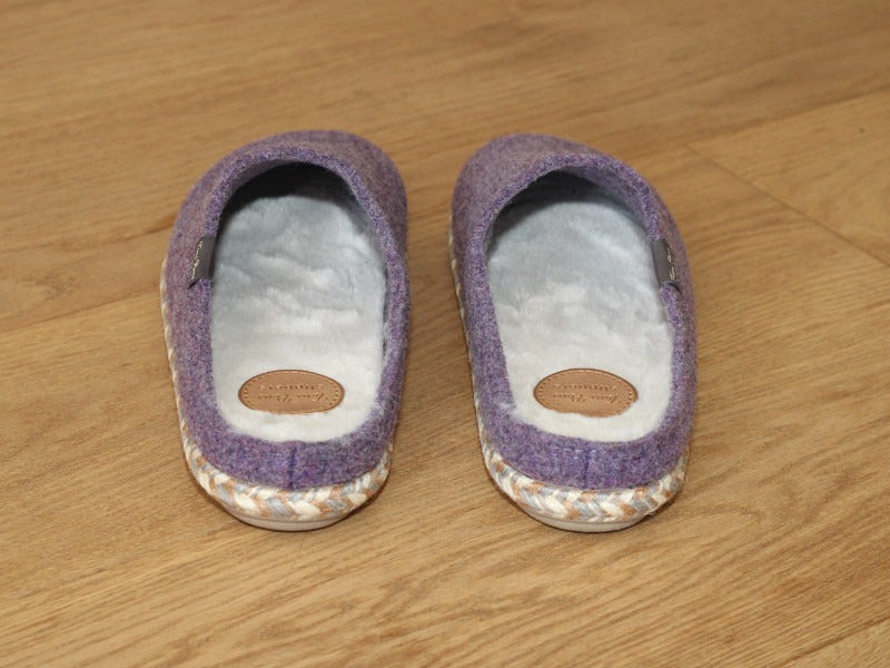 Chaussons forme mule en feutre mauve Deli