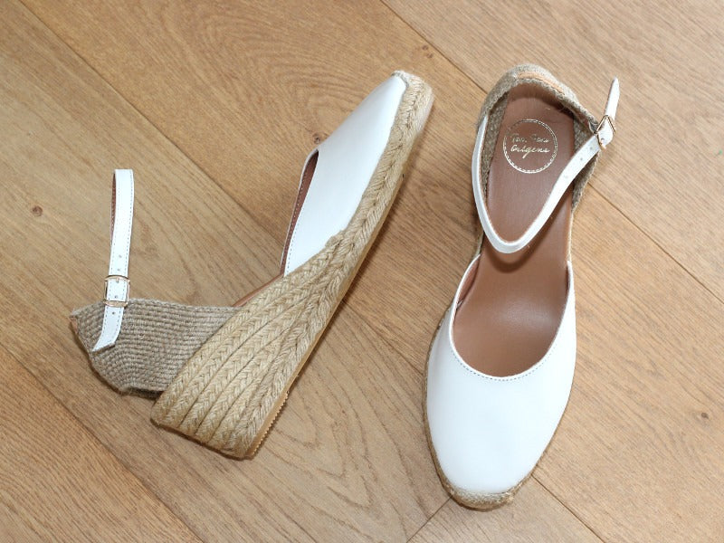 Espadrille fermée à talon compensé en cuir blanc Costa