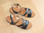 Sandales plates noires avec brides croisées Malo