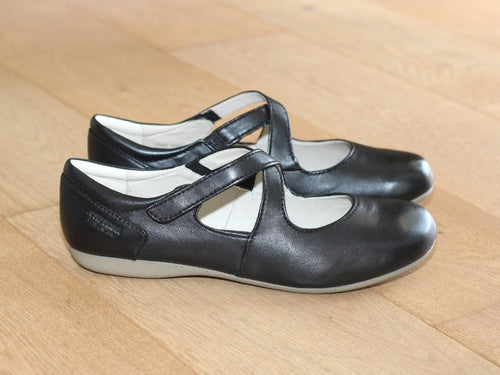 Ballerines à brides croisées en cuir noir Fiona