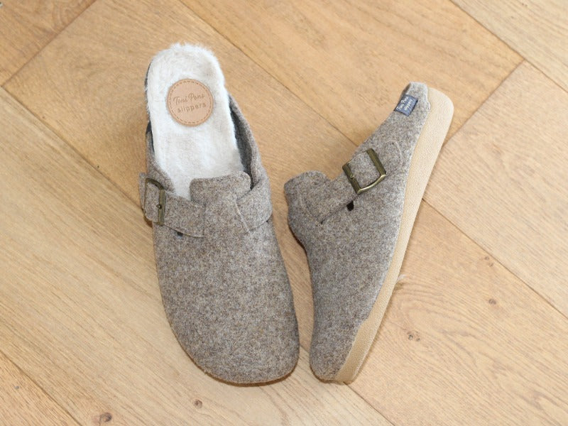 Chaussons type sabot avec boucle Mima coloris taupe