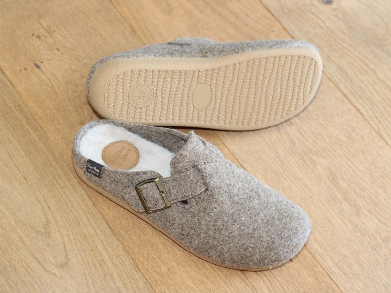 Chaussons type sabot avec boucle Mima coloris taupe