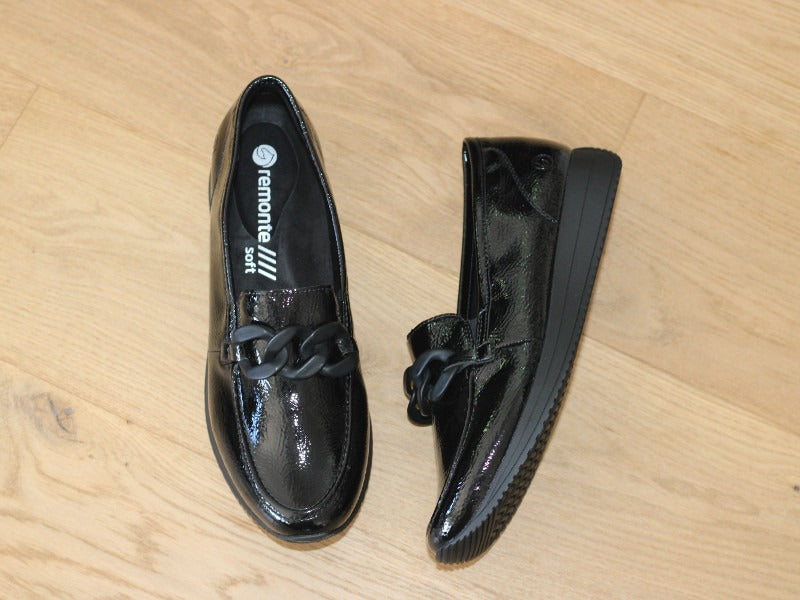 Mocassins compensés Remonte vernis noir