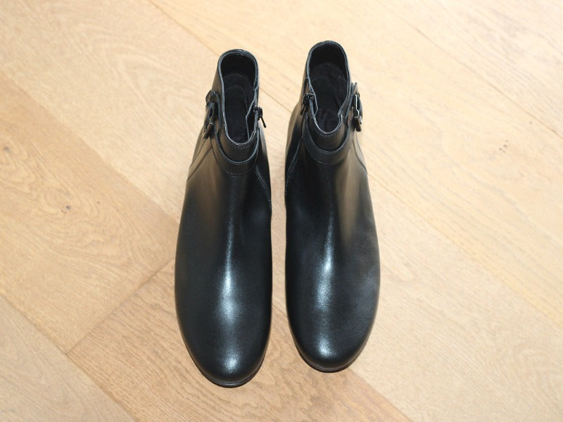 Bottines plates Gabor en cuir noir