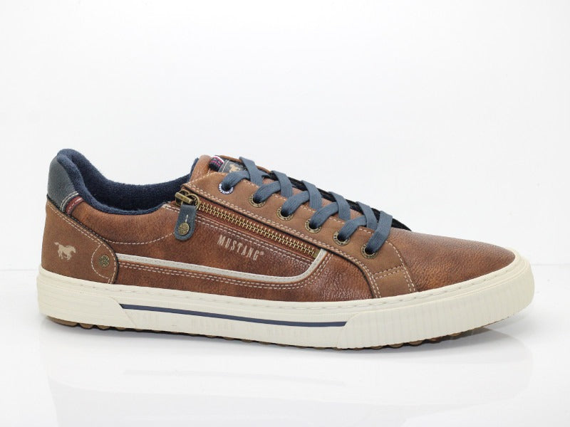 Chaussures sneaker marron de Mustang