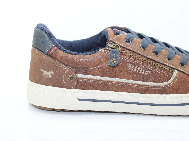 Chaussures sneaker marron de Mustang