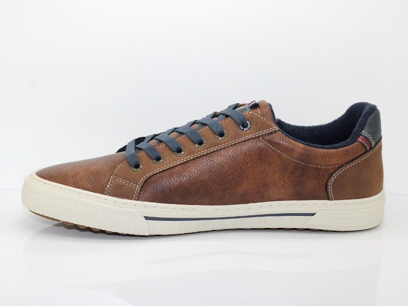 Chaussures sneaker marron de Mustang