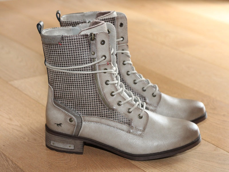 Bottines beige avec imprimé et petit talon Mustang