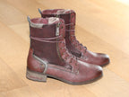 Bottines bordeaux avec imprimé et petit talon Mustang