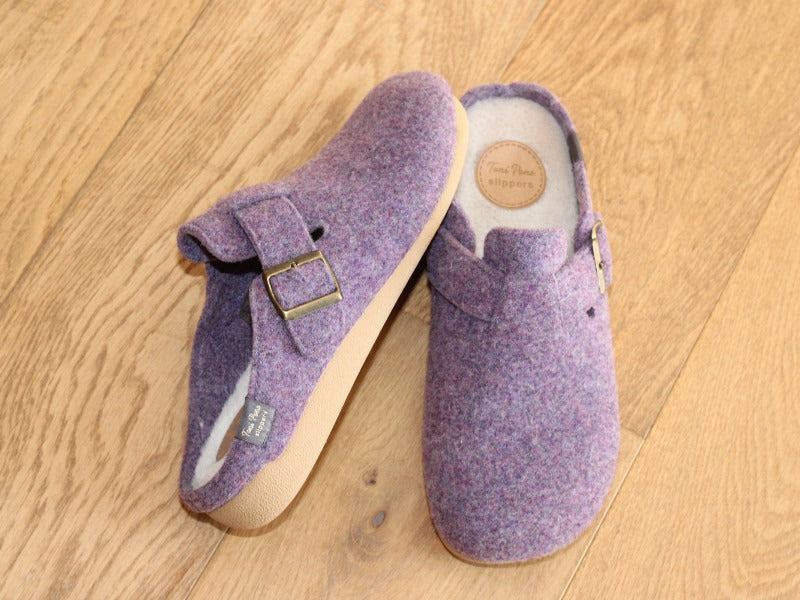 Chaussons Mima avec boucle réglable en feutre violet