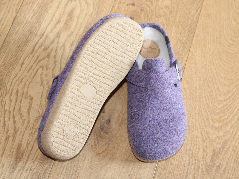 Chaussons Mima avec boucle réglable en feutre violet