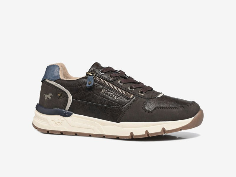 Chaussures basses sneakers marron de Mustang