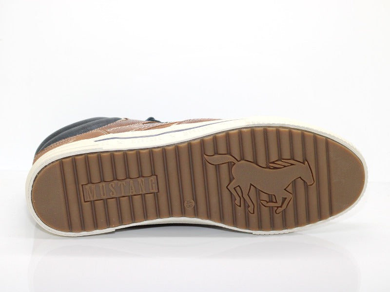 Baskets sneakers montants marron Mustang