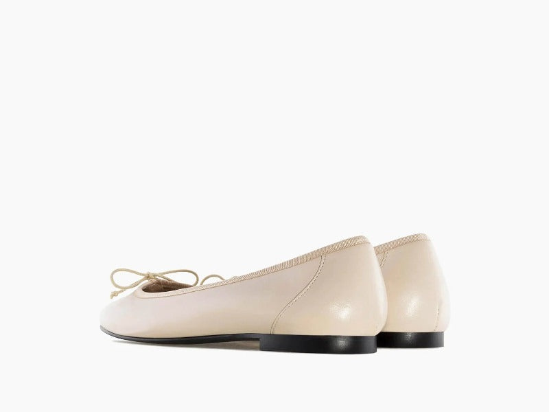 Ballerines classiques en cuir beige