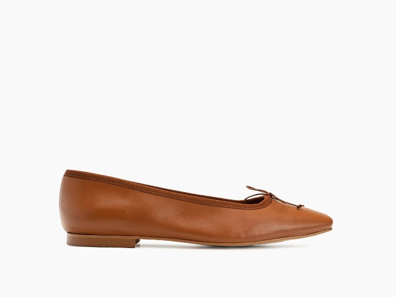 Ballerines classiques en cuir camel