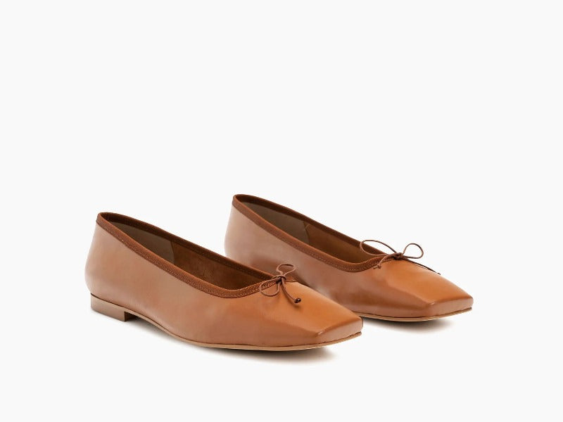 Ballerines classiques en cuir camel