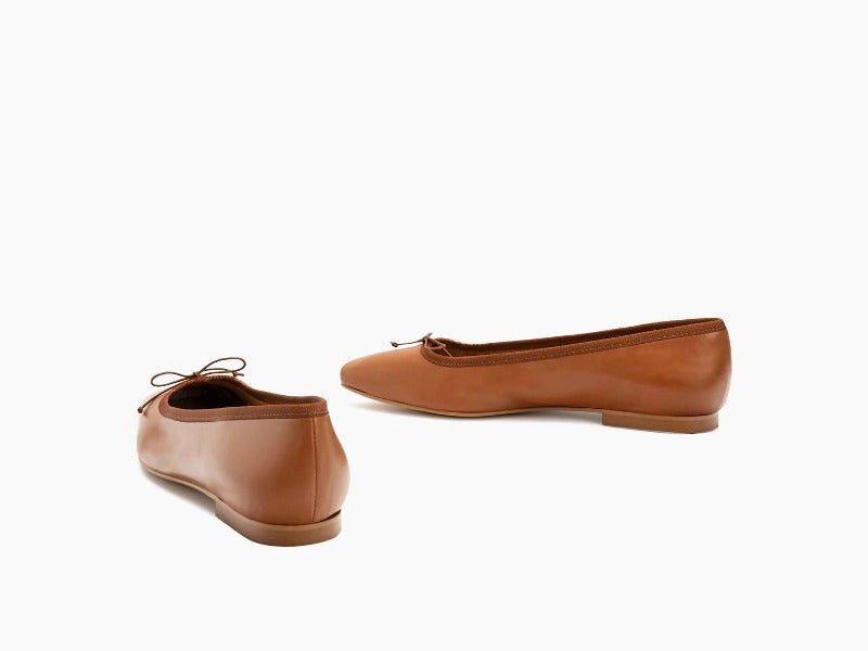 Ballerines classiques en cuir camel