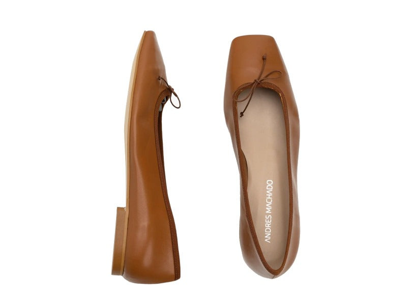 Ballerines classiques en cuir camel