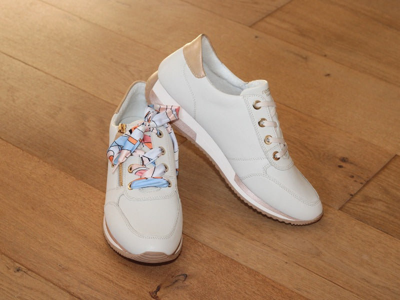 Baskets en cuir blanc et lacet coloré Flore