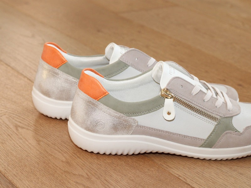 Sneakers en cuir beige et dorée Suzy