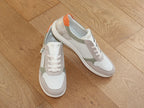 Sneakers en cuir beige et dorée Suzy
