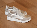 Baskets compensées Remonte en stretch beige et or