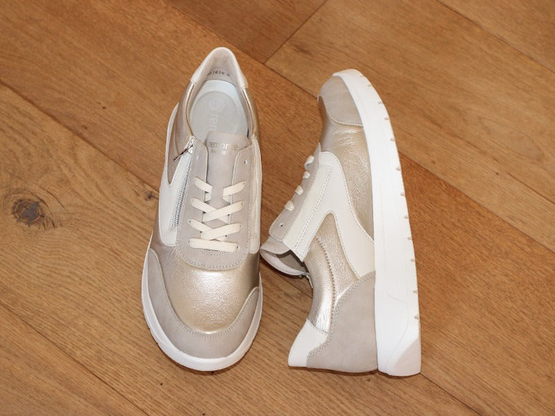 Baskets compensées Remonte en stretch beige et or