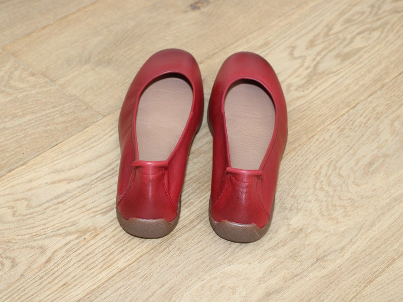 Ballerine Fenja en cuir souple rouge