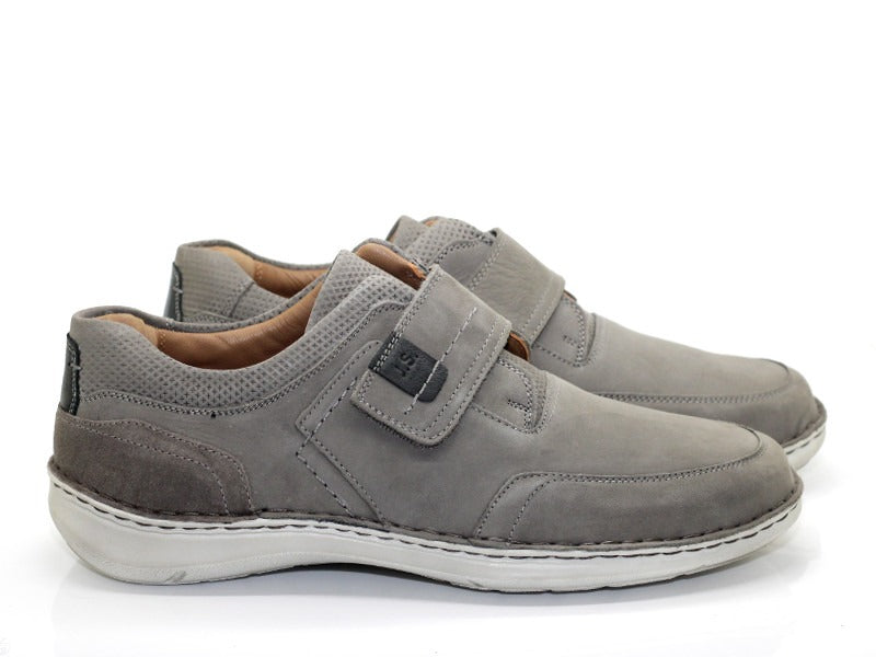 Chaussures en cuir gris avec large scratch New Anvers
