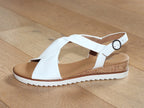 Sandales en cuir blanc et bride croisée Gabor