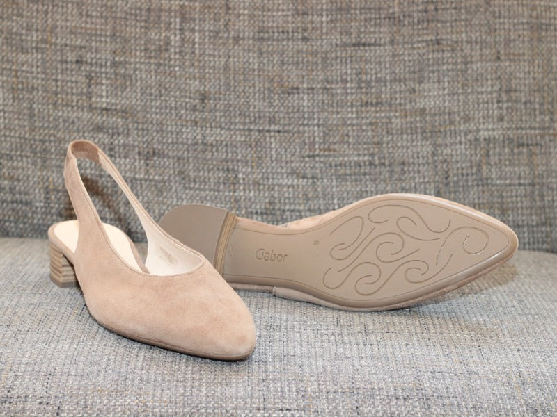 Escarpins bride arrière en cuir nubuck beige Gabor