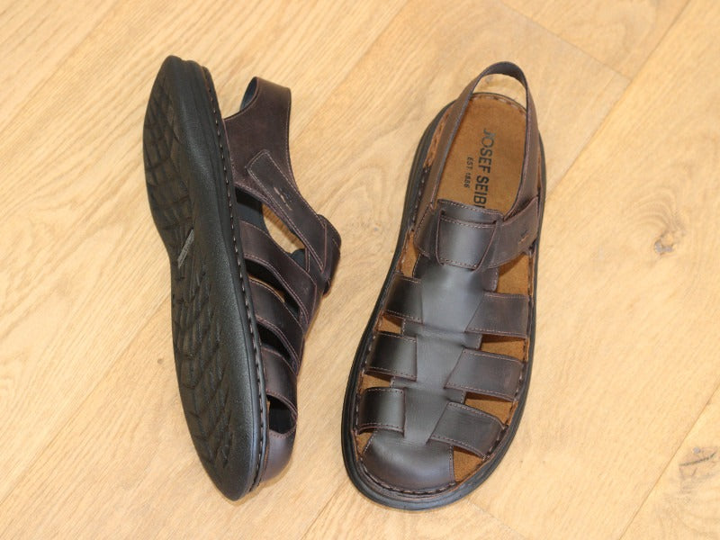 Sandales bout fermé en cuir marron Max
