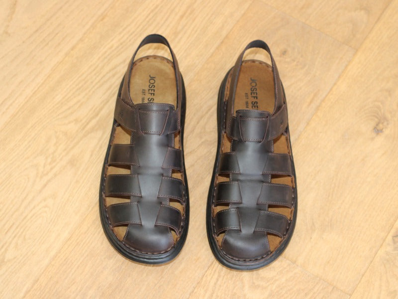 Sandales bout fermé en cuir marron Max