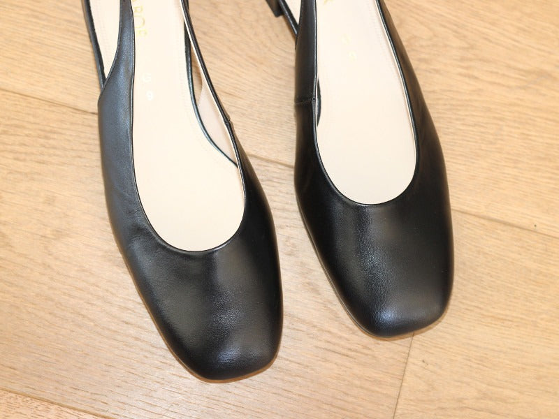 Escarpin en cuir noir Gabor avec bride arrière