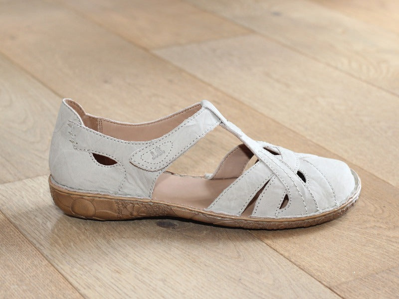 Sandales à bout fermé en cuir beige Rosalie