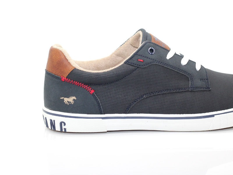 Chaussures détente bleu marine Mustang