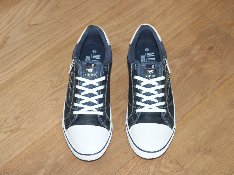 Tennis bleu marine aspect cuir