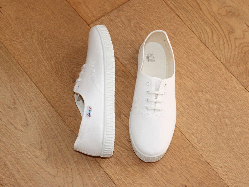 Tennis blanche en toile