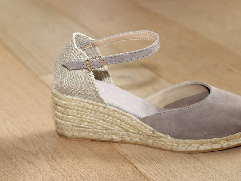 Espadrille Lloret bout fermé et talon compensé en cuir taupe