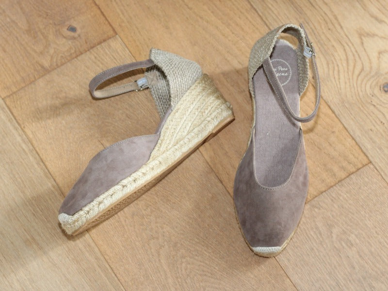 Espadrille Lloret bout fermé et talon compensé en cuir taupe