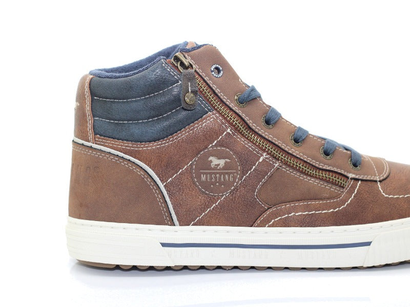 Baskets semi montantes Mustang marron 