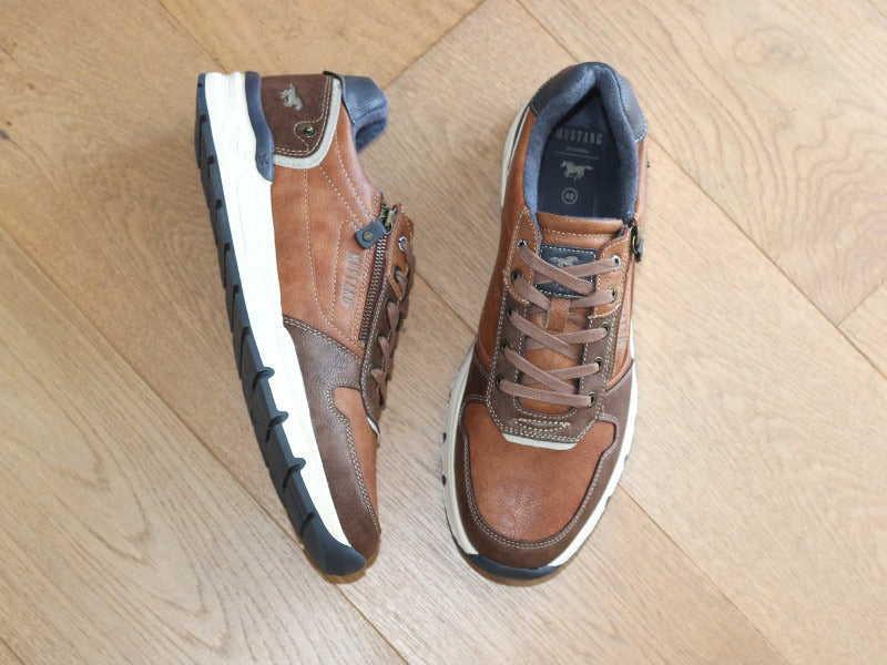 Chaussures sneakers marron Mustang avec semelle sport