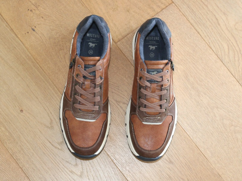 Chaussures sneakers marron Mustang avec semelle sport