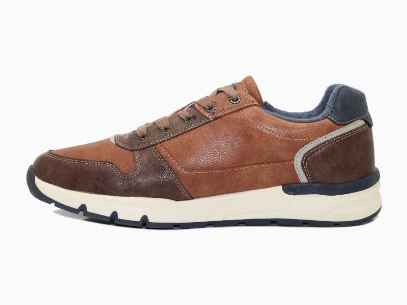 Chaussures sneakers marron Mustang avec semelle sport