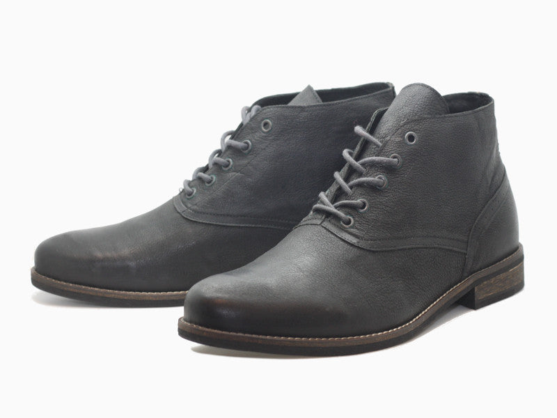 Chaussures à lacet en cuir noir Pablo