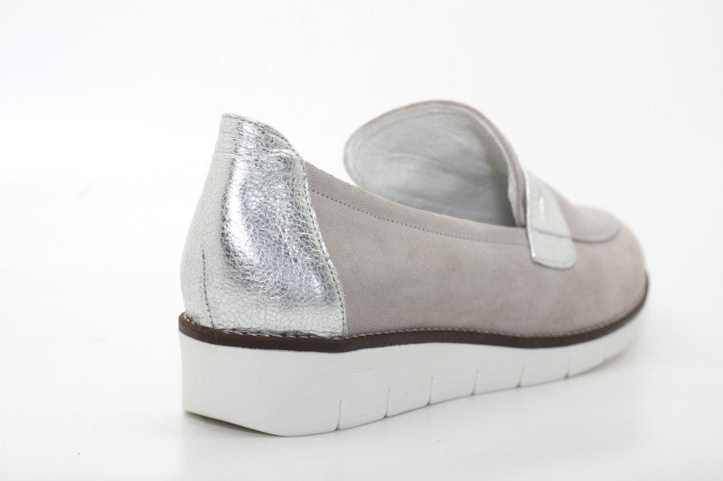 Mocassins en cuir velours gris Mac