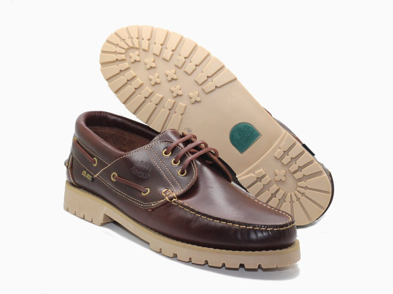 Chaussures bateau en cuir marron Nautic et semelle épaisse