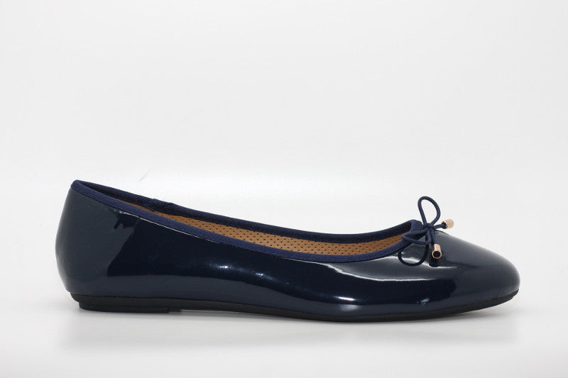 Ballerines vernis bleu marine Stella