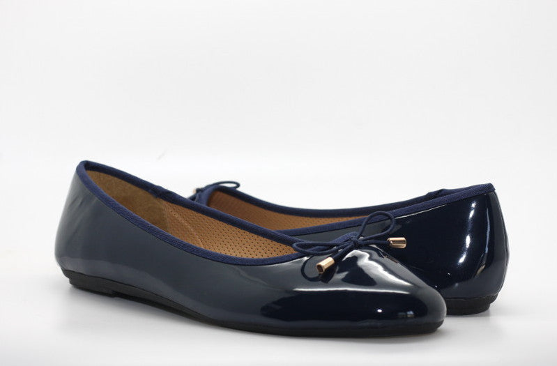 Ballerines vernis bleu marine Stella