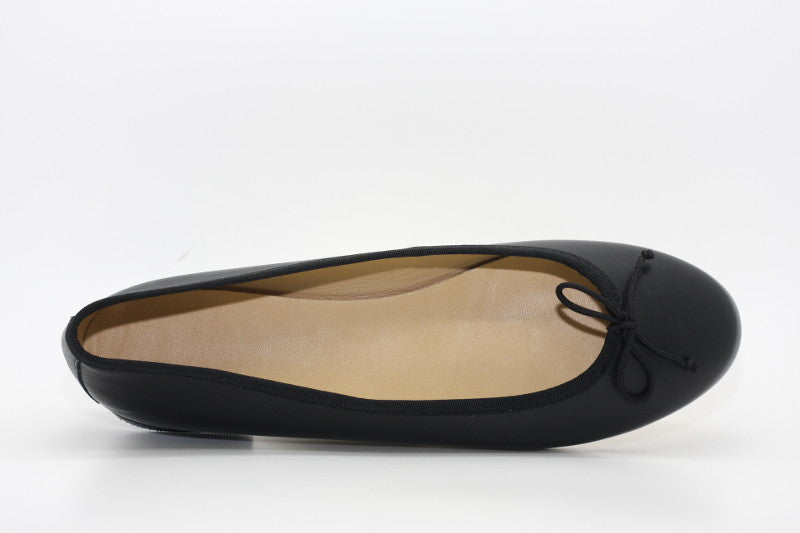 Ballerines en cuir noir Chic
